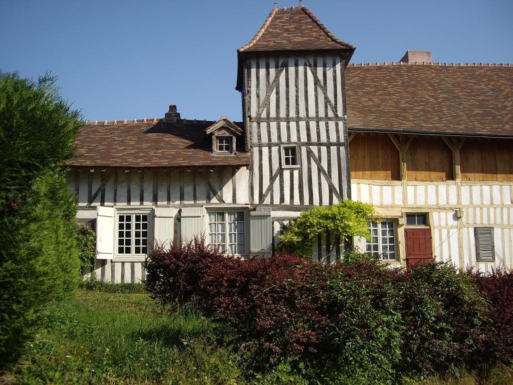 Chavanges Meuble De Tourisme Le Gilliard 빌라 객실 사진